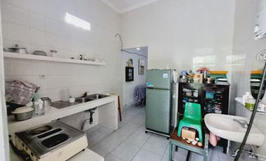 Rumah Nyaman Asri Dan Luas Mangkubumen Solo