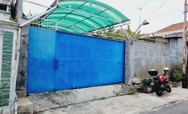 Rumah Nyaman Asri Dan Luas Mangkubumen Solo