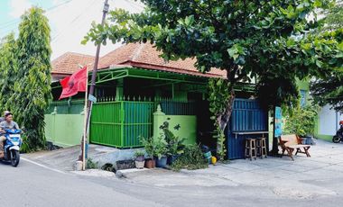 Rumah Hook Strategis Tengah Kota Sumber Solo
