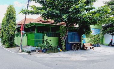 Rumah Hook Strategis Tengah Kota Sumber Solo