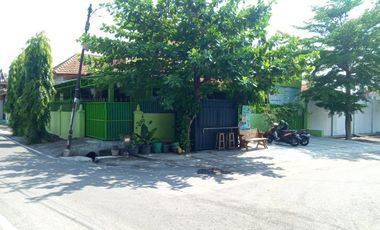 Rumah Hook Strategis Tengah Kota Sumber Solo