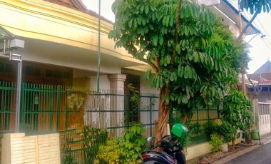 Rumah Second harga turun 2 Lt terawat dekat tol klodran