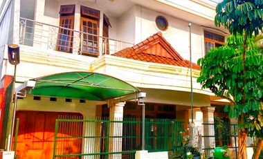 Rumah Second harga turun 2 Lt terawat dekat tol klodran