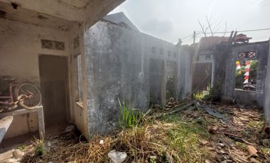 Dalam Komplek ! Rumah Bahan Hitung Tanah 1,5 Lantai Full Bata Merah