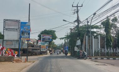Dalam Komplek ! Rumah Bahan Hitung Tanah 1,5 Lantai Full Bata Merah