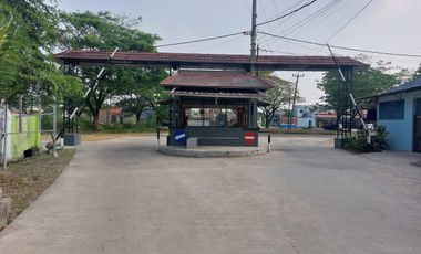 Dalam Komplek ! Rumah Bahan Hitung Tanah 1,5 Lantai Full Bata Merah