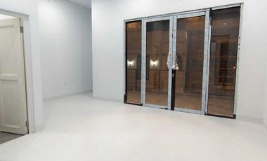 Rumah Baru Modern Tropis Dalam TownHouse Jagakarsa Jakarta Selatan