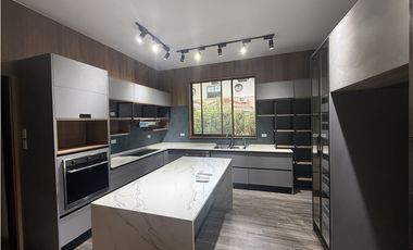 Se Alquila Casa con piscina en Camino de Cruces, Clayton