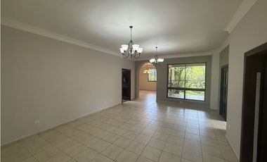 Se Alquila Casa con piscina en Camino de Cruces, Clayton