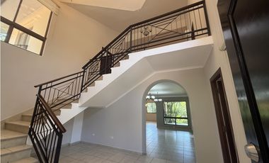 Se Alquila Casa con piscina en Camino de Cruces, Clayton