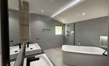 Se Alquila Casa con piscina en Camino de Cruces, Clayton