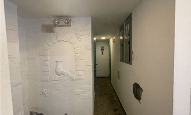 CASCO ANTIGUO / PH PLAZA CENTRAL / 240 M / FRENTE A VIA EN ESQUINA