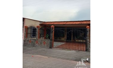 CASA CON PATIO EN DON BOSCO EN $110,000