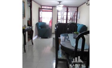 CASA CON PATIO EN DON BOSCO EN $110,000