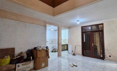 Rumah Taman Kopo Indah 1 Bagus 2 Lantai Siap HUNi Lokasi Mainroad