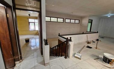 Rumah Taman Kopo Indah 1 Bagus 2 Lantai Siap HUNi Lokasi Mainroad