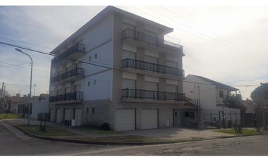 Departamento Tres Ambientes Con Cochera