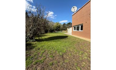 VENTA / CASA MODERNA CON GAS NATURAL / SIERRA DE LOS PADRES