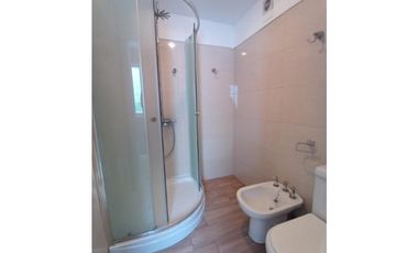 VENTA DEPTO 5 AMB. EN DUPLEX C/COCHERA FRENTE A PLAZA ESPAÑA