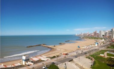 VENTA DEPTO 5 AMB. EN DUPLEX C/COCHERA FRENTE A PLAZA ESPAÑA