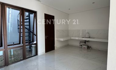 Rumah Siap Huni Mewah Citraland CPI Losari View Pinggir Laut Dekat  Rs. Siloam