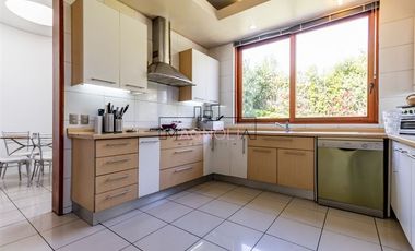 Casa en Arriendo en Santa Maria de Manquehue