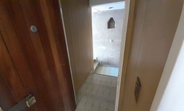 VENTA LOCAL (ex sandwichería) en EXCELENTE ubicación COMERCIALconvivienda AMPLIA en PLANTA ALTA. VENTA EN BLOCK