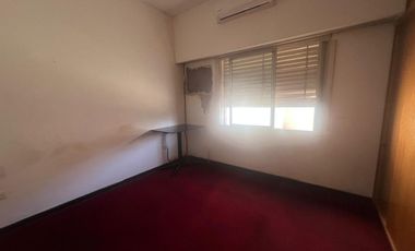 VENTA LOCAL (ex sandwichería) en EXCELENTE ubicación COMERCIALconvivienda AMPLIA en PLANTA ALTA. VENTA EN BLOCK