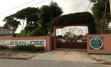 VENTA DE TERRENO EN CLUB SAN JOSÉ -  V.Vill.