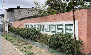VENTA DE TERRENO EN CLUB SAN JOSÉ -  V.Vill.