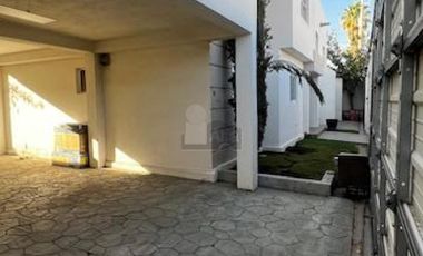 Casa en renta en Jardines de Santa Mónica, Cd. Juárez, Chihuahua.