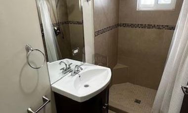 Casa en renta en Jardines de Santa Mónica, Cd. Juárez, Chihuahua.