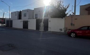 Casa en renta en Jardines de Santa Mónica, Cd. Juárez, Chihuahua.
