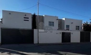 Casa en renta en Jardines de Santa Mónica, Cd. Juárez, Chihuahua.