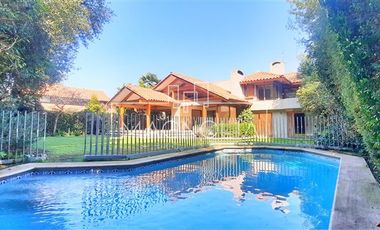 Casa en Arriendo en A pasos de universidad tecnica federico santa maria