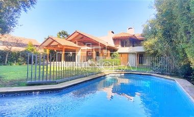 Casa en Arriendo en A pasos de universidad tecnica federico santa maria