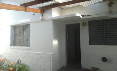 Casa en venta - 1 Dormitorio 1 Baño - Cochera - 180Mts2 - La Plata