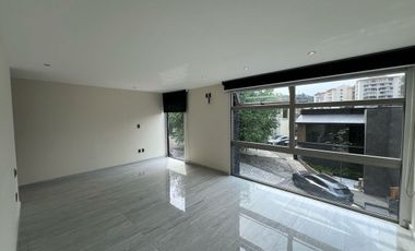 CASA REMODELADA EN VENTA EN LOMAS DEL RÍO