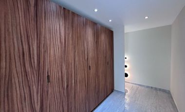 CASA REMODELADA EN VENTA EN LOMAS DEL RÍO