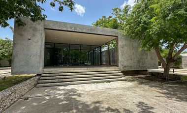 Casa en venta en privada al norte zona de Cholul