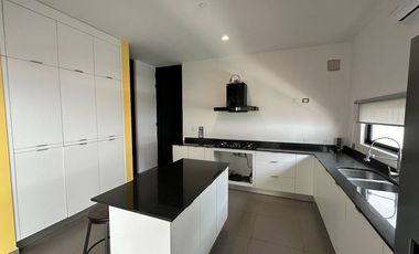 Casa en venta en privada al norte zona de Cholul