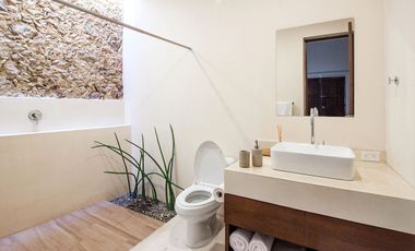 En venta casa remodelada en zona de San Sebastián, centro.