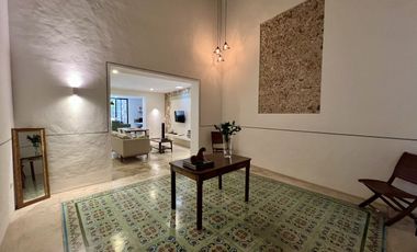 En venta casa remodelada en zona de San Sebastián, centro.