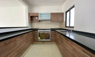 Casa en Renta Vista Bosques, con ampliación cerca de carretera México - Toluca