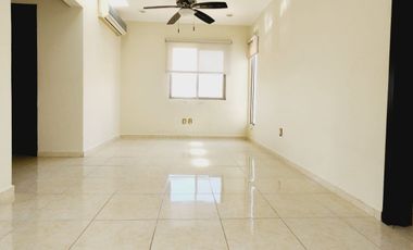 Casa en VENTA o RENTA en LOMAS RESIDENCIAL | Cerca del parque