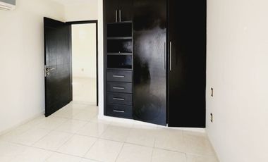 Casa en VENTA o RENTA en LOMAS RESIDENCIAL | Cerca del parque