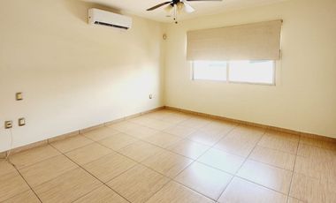 Casa en VENTA o RENTA en LOMAS RESIDENCIAL | Cerca del parque