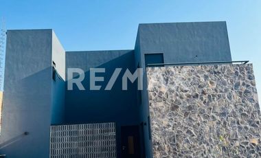 Residencia Fraccionamiento Alamos Tres Marías - (3)