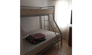 SE ARRIENDA AMPLIA CASA EN CALDERILLA