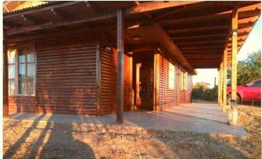 Parcela con casa, bodega, agua de pozo y uso agrícola